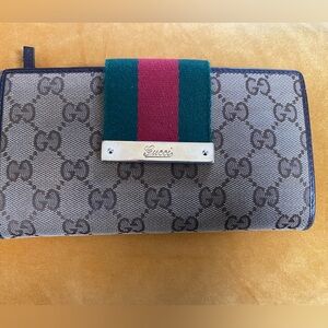 Gucci wallet